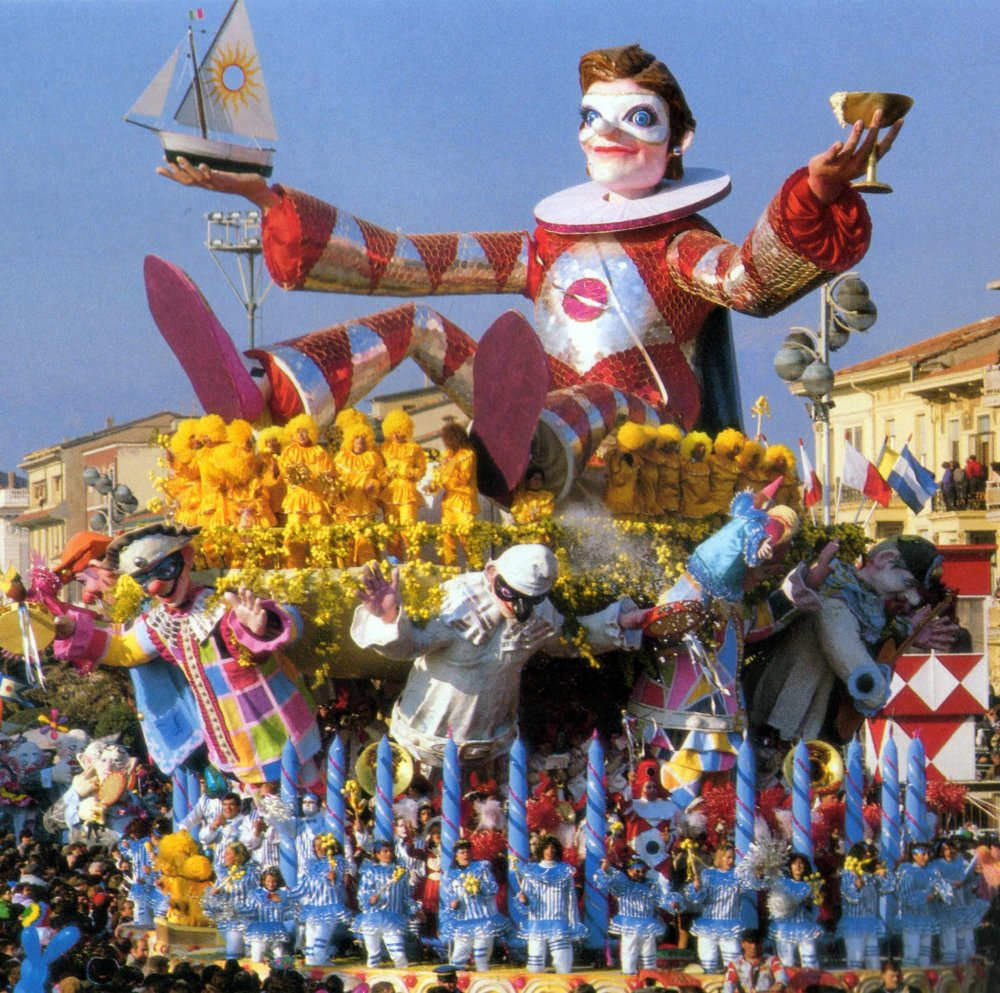 Benvenuto Burlamacco tra le maschere di Sergio Baroni e Renato Verlanti - Carri grandi - Carnevale di Viareggio 1989