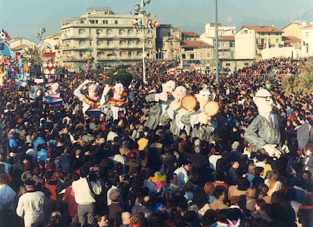 Il trasformista di Laura Canova - Mascherate di Gruppo - Carnevale di Viareggio 1989