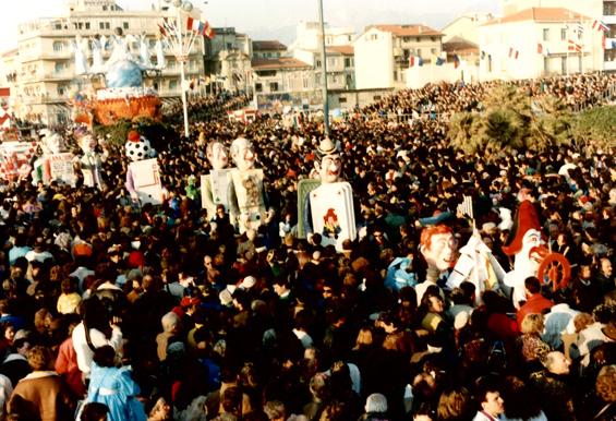 La vita di carta di Carlo e Giorgio Bomberini - Mascherate di Gruppo - Carnevale di Viareggio 1989