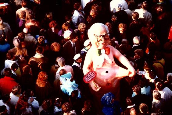 No! Non è una gomma, non è una caramella di Massimo Breschi - Maschere Isolate - Carnevale di Viareggio 1989