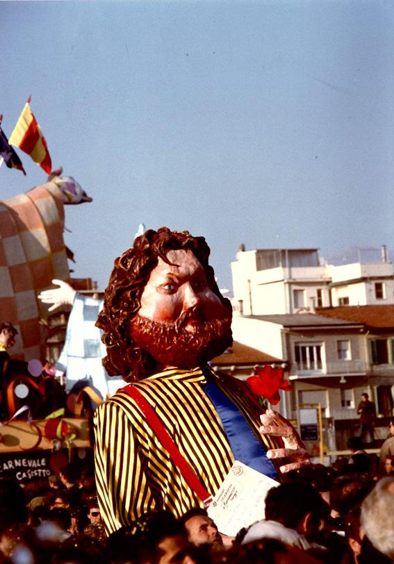 Un grasso personaggio di Marco Dolfi - Maschere Isolate - Carnevale di Viareggio 1989