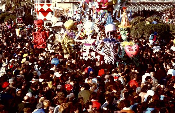 Veglione a raggi X di Gionata Francesconi - Mascherate di Gruppo - Carnevale di Viareggio 1989