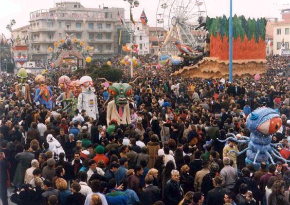 Civiltà futura di Simone Politi - Mascherate di Gruppo - Carnevale di Viareggio 1990