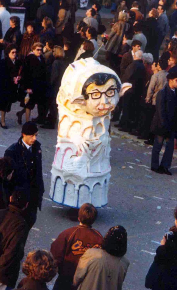 Evviva la torre che pende di Glauco e Patrizia Dal Pino - Maschere Isolate - Carnevale di Viareggio 1991