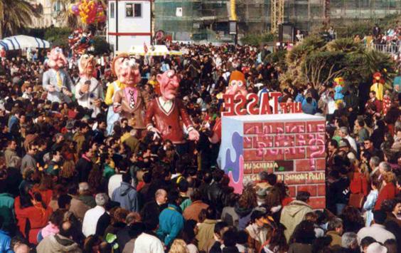 Chi dice le bugie di Simone Politi - Mascherate di Gruppo - Carnevale di Viareggio 1992