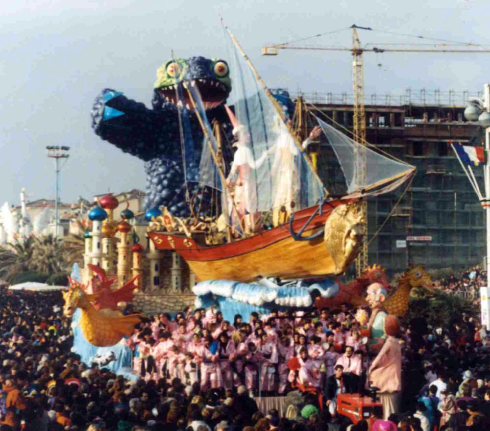 C’era una volta di Giovanni Maggini - Carri grandi - Carnevale di Viareggio 1992