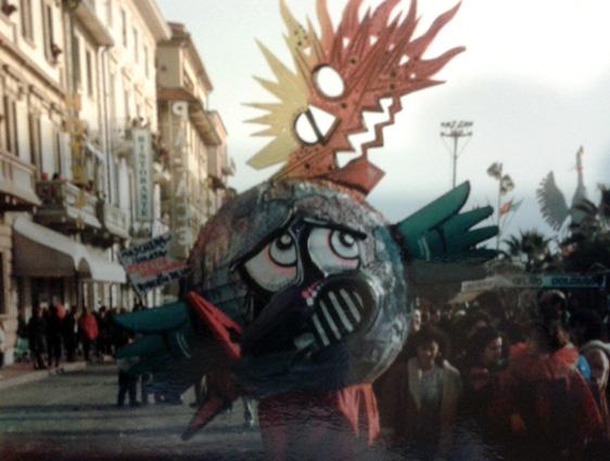 Effetto serra-manico di Roberto De Leo - Maschere Isolate - Carnevale di Viareggio 1992