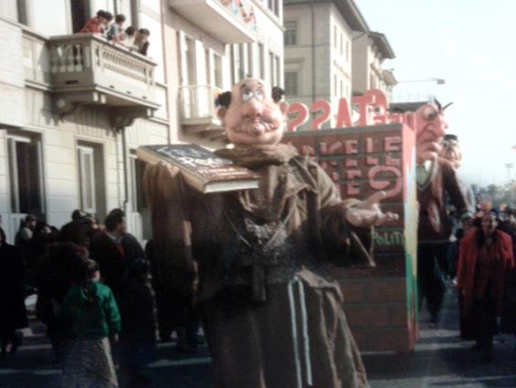 Fra poco di Federica Lucchesi - Maschere Isolate - Carnevale di Viareggio 1992