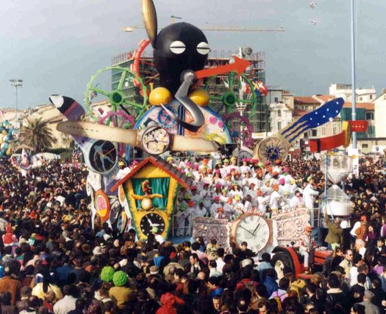 Il tempo impazzito di Emilio Cinquini - Carri piccoli - Carnevale di Viareggio 1992