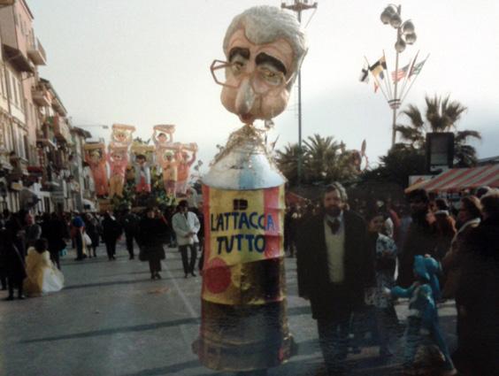 L’attaccatutto di Glauco e Patrizia Dal Pino - Maschere Isolate - Carnevale di Viareggio 1992