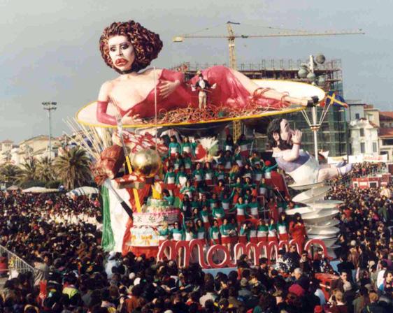 Mammaa di Gionata Francesconi - Carri piccoli - Carnevale di Viareggio 1992