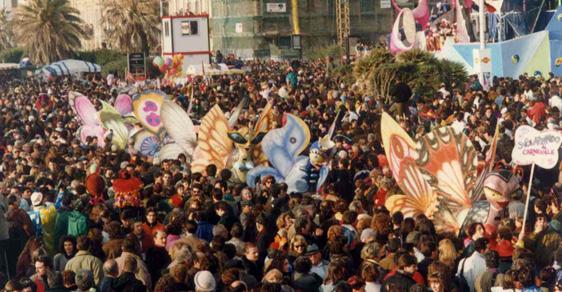 Svolazzando al carnevale di Marzia Etna - Mascherate di Gruppo - Carnevale di Viareggio 1992
