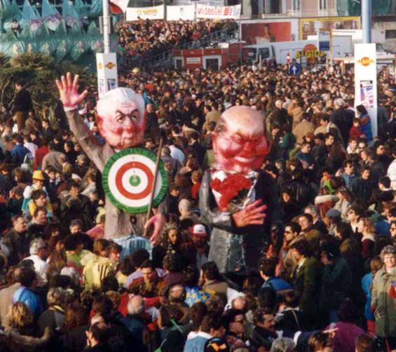 Tutti gli uomini del Presidente di Riccardo Luchini - Mascherate di Gruppo - Carnevale di Viareggio 1992