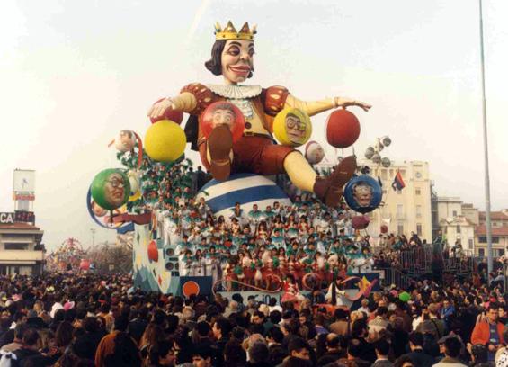 E io... mi ci diverto di Paolo Lazzari - Carri grandi - Carnevale di Viareggio 1993