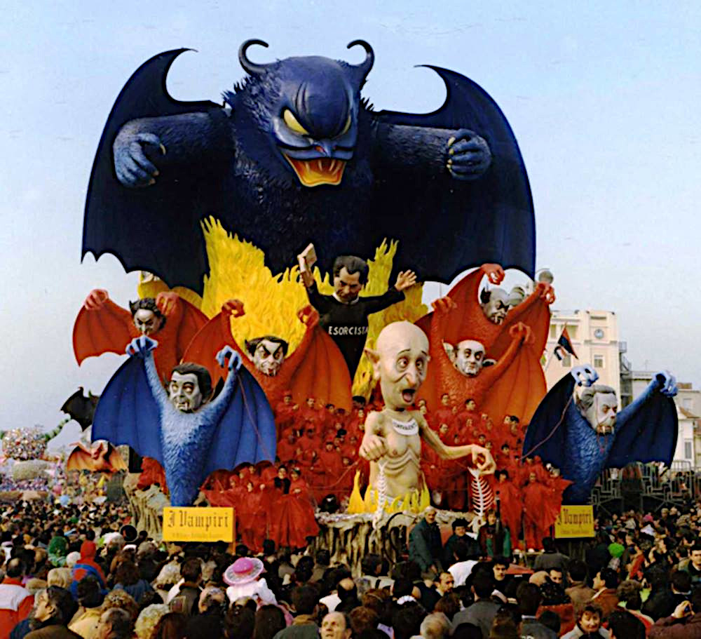 I vampiri di Silvano e Alessandro Avanzini - Carri grandi - Carnevale di Viareggio 1993