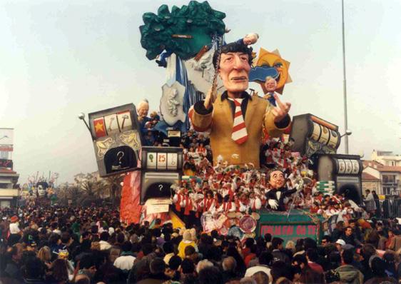 Italia fai da te di Roberto Alessandrini - Carri grandi - Carnevale di Viareggio 1993