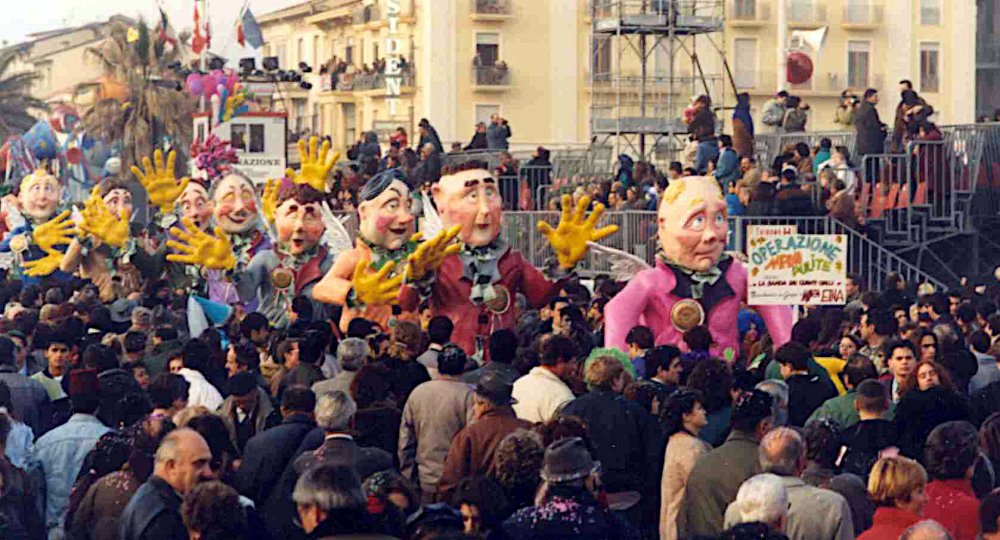 Operazione mani pulite di Marzia Etna - Mascherate di Gruppo - Carnevale di Viareggio 1993