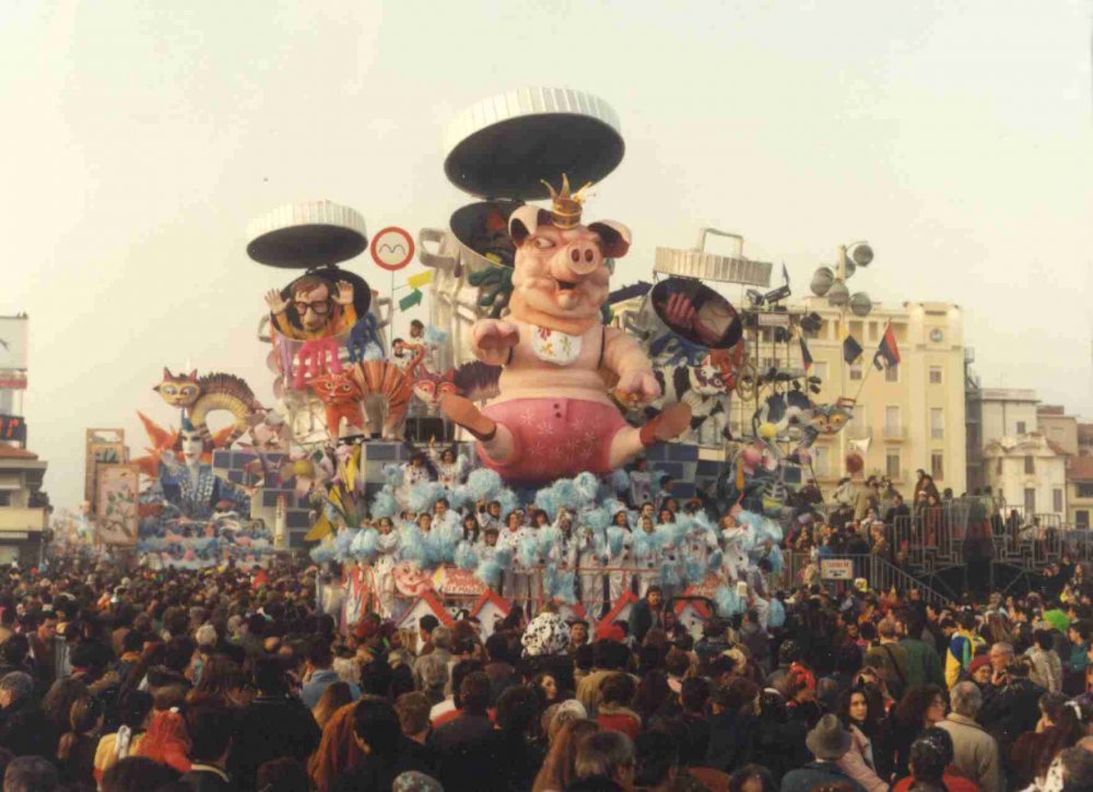 Sporco mondo di Franco Malfatti - Carri piccoli - Carnevale di Viareggio 1993