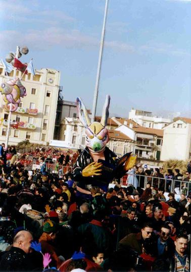 L’attopato di Gionata Campanaro - Maschere Isolate - Carnevale di Viareggio 1994