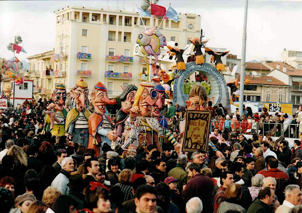 Occhio alla toga di Adolfo Milazzo - Mascherate di Gruppo - Carnevale di Viareggio 1994