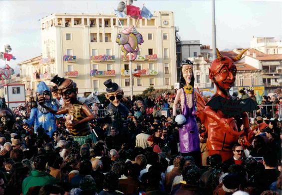 Quattro passi nell’occulto di Mario Neri - Mascherate di Gruppo - Carnevale di Viareggio 1994