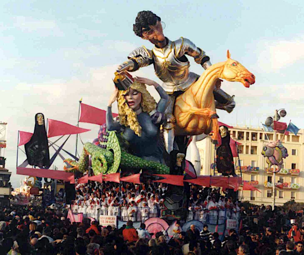 San Giorgio e il drago di Fabrizio Galli - Carri grandi - Carnevale di Viareggio 1994