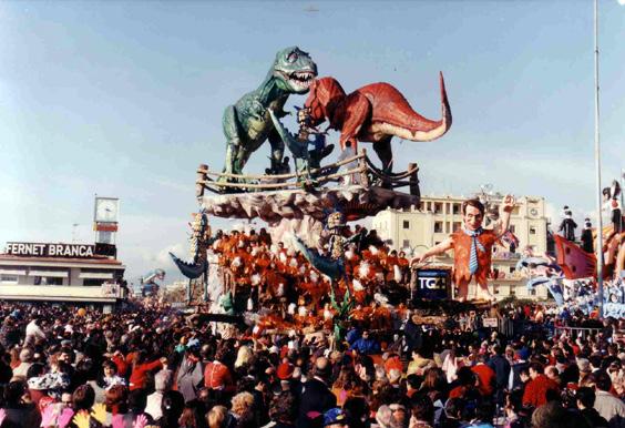 Carnivori di Paolo Lazzari (coll.Umberto e Stefano Cinquini) - Carri piccoli - Carnevale di Viareggio 1995