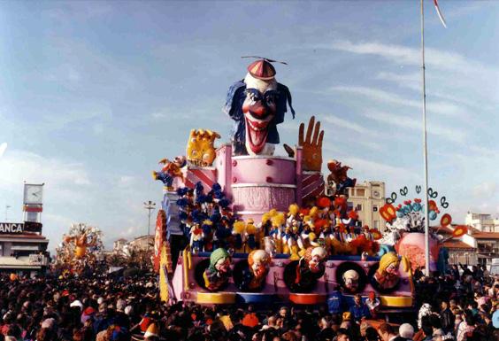 Il marchingegno di Carlo Lombardi - Carri piccoli - Carnevale di Viareggio 1995