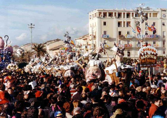 Lavanda drastica di Alfredo Ricci - Mascherate di Gruppo - Carnevale di Viareggio 1995