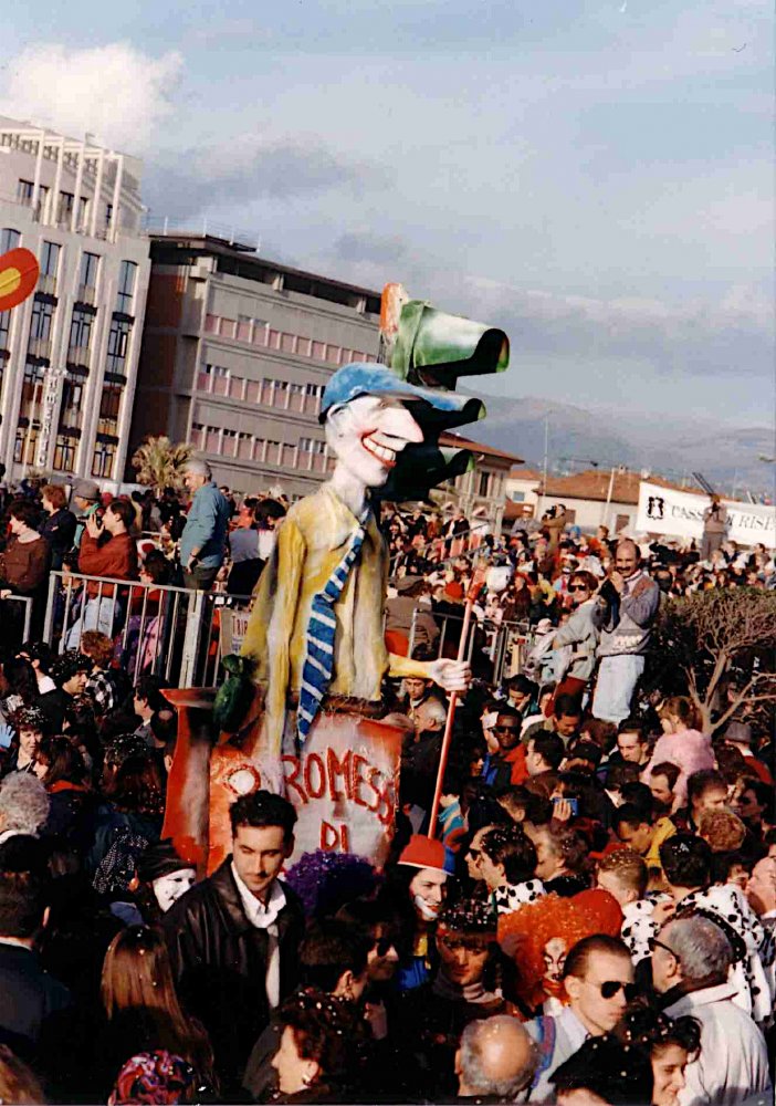 Promesse di governo di Priscilla Borri - Maschere Isolate - Carnevale di Viareggio 1995