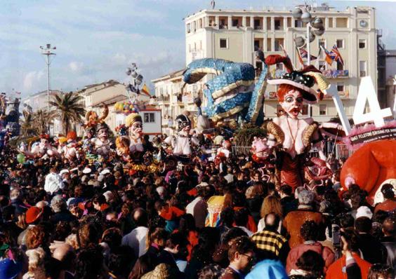 Quei telefoni birboni per bambini sporcaccioni di Roberto Vannucci - Mascherate di Gruppo - Carnevale di Viareggio 1995