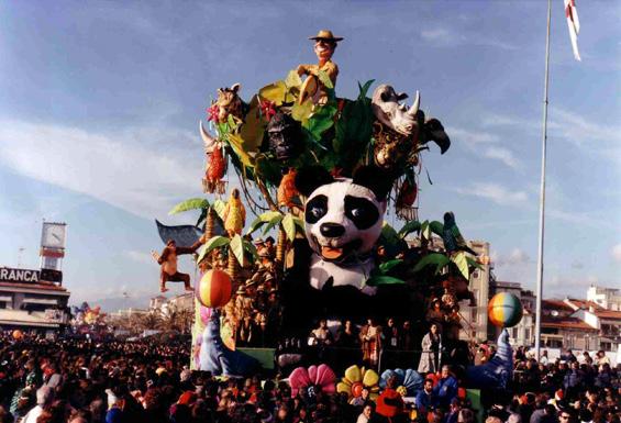 Quinto non uccidere di Emilio Cinquini - Carri piccoli - Carnevale di Viareggio 1995