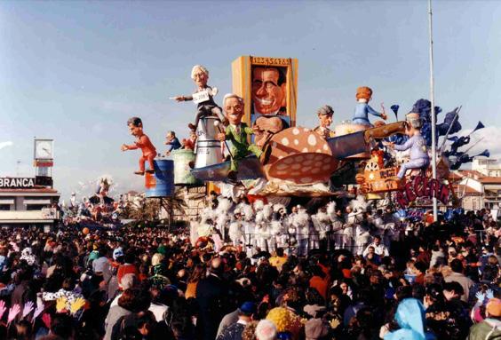 Reclam di Piero Farnocchia - Carri piccoli - Carnevale di Viareggio 1995