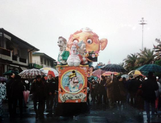 A carnevale ogni stecca vale di Luciano Tomei - Maschere Isolate - Carnevale di Viareggio 1996