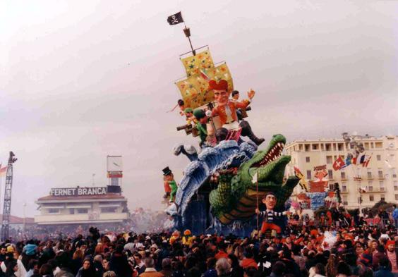 Avanti miei prodi di Enrico Vannucci - Carri grandi - Carnevale di Viareggio 1996