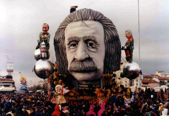 E=mc2 di Carlo Lombardi - Carri piccoli - Carnevale di Viareggio 1996