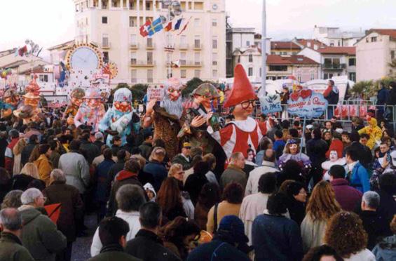 Messaggio di pace di Roberto Musetti - Mascherate di Gruppo - Carnevale di Viareggio 1996