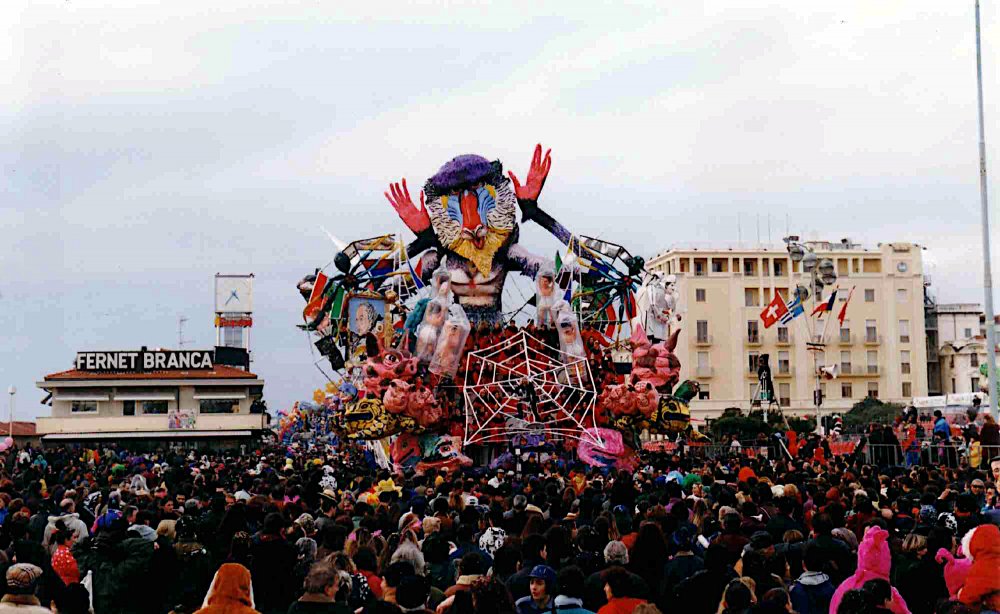 Senza senso di Gionata Francesconi - Carri grandi - Carnevale di Viareggio 1996