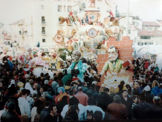 La cooperativa sgangheroni di Massimo Breschi - Mascherate di Gruppo - Carnevale di Viareggio 1997