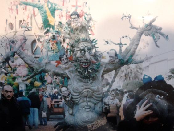 Spar conditio di Luciano Tomei - Maschere Isolate - Carnevale di Viareggio 1997