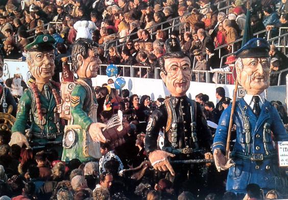 Italtruppen obiettivo Maastricht di Giorgio Bomberini - Mascherate di Gruppo - Carnevale di Viareggio 1998