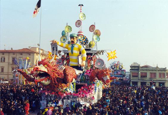 La fabbrica dei mostri di Paolo Lazzari (prog. Umberto e Stefano Cinquini) - Carri grandi - Carnevale di Viareggio 1998