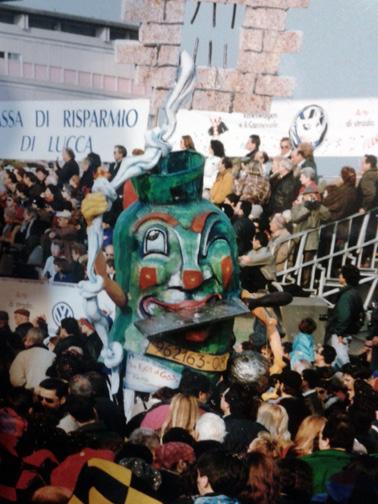 La fuga di gas di Edoardo Ceragioli - Maschere Isolate - Carnevale di Viareggio 1998