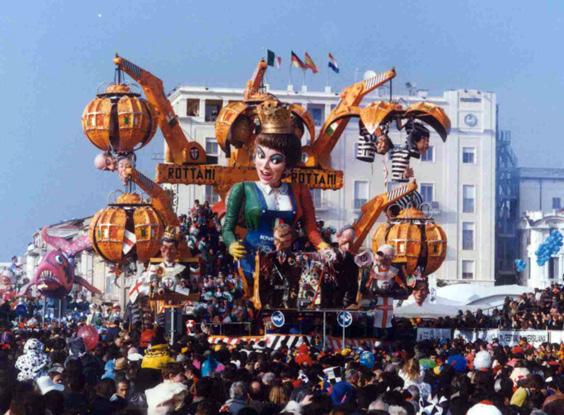 Rottami di Renato Verlanti (prog. Giovanni Lazzarini) - Carri grandi - Carnevale di Viareggio 1998