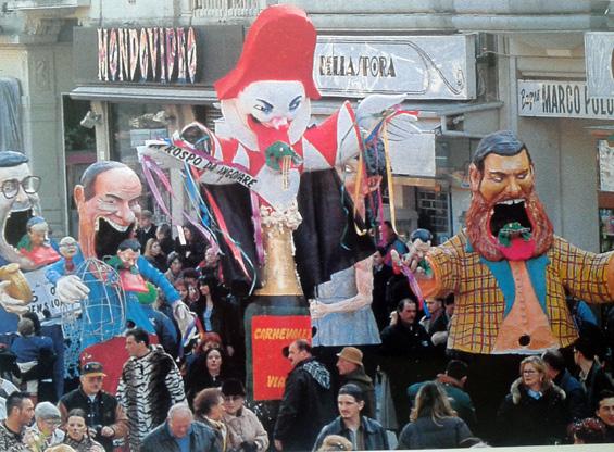 Un rospo da ingoiare di Marco Dolfi - Mascherate di Gruppo - Carnevale di Viareggio 1998