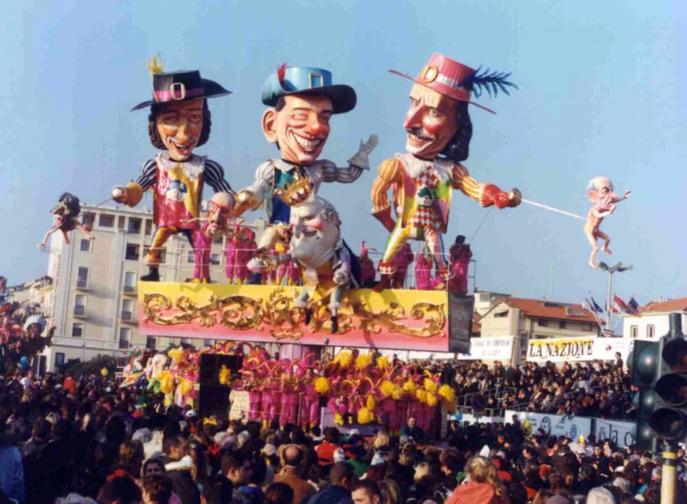 Uno per tutti, tutti per uno di Simone Politi e Federica Lucchesi - Carri piccoli - Carnevale di Viareggio 1998