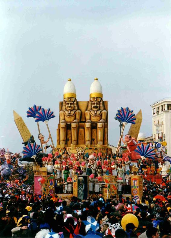 A volte ritornano di Emilio Cinquini - Carri piccoli - Carnevale di Viareggio 1999