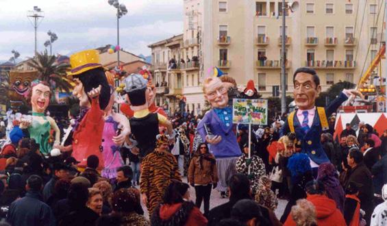 La vita è bella perché è gaia di Marzia Etna - Mascherate di Gruppo - Carnevale di Viareggio 1999