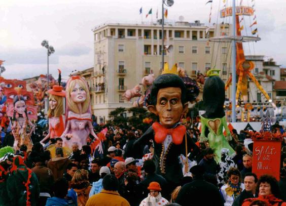 Sfilate alla moda di Adolfo Milazzo - Mascherate di Gruppo - Carnevale di Viareggio 1999